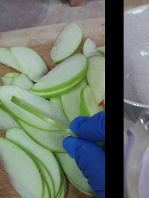 ¡Rosas de Manzana Fáciles y Deliciosas! Paso a Paso 🍽 🍎  Ingredientes   * 1 caja de hojaldre con 2 hojas (Pepperidge Farm)  * 2 manzanas  * Jugo de ½ limón  * 2 cdas de mermelada (el sabor es opcional)  * 3 cdas de azúcar morena  * 2 cdas de azúcar glas  * 1½ taza de agua #rosasdemanzana #postresfaciles #cocinarapida #recetasdeliciosas #trucosdecocina @Pepperidge Farm 