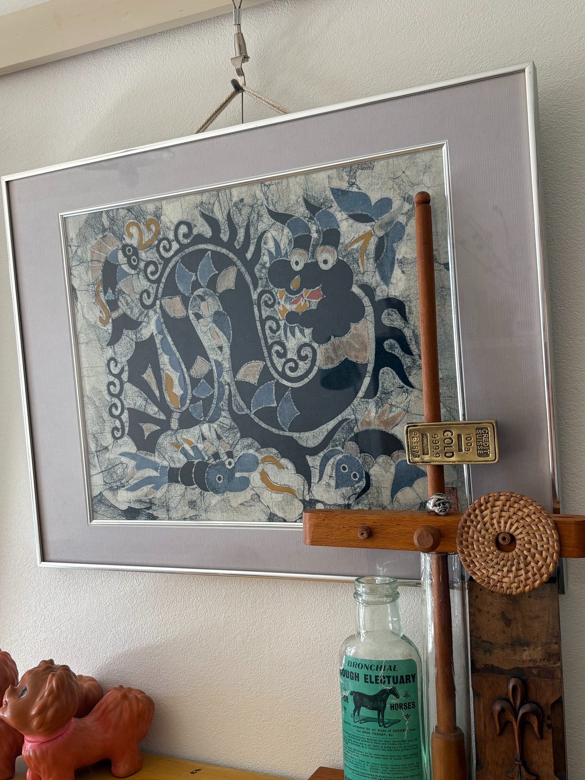 龍のデザインが施された伝統手工藍染め布、美しい装飾効果 product image (1)