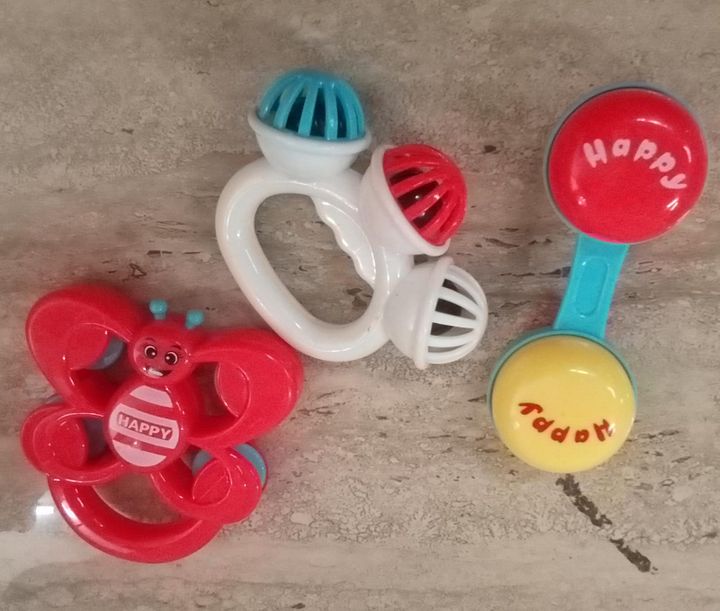 baby rattle product image (1)