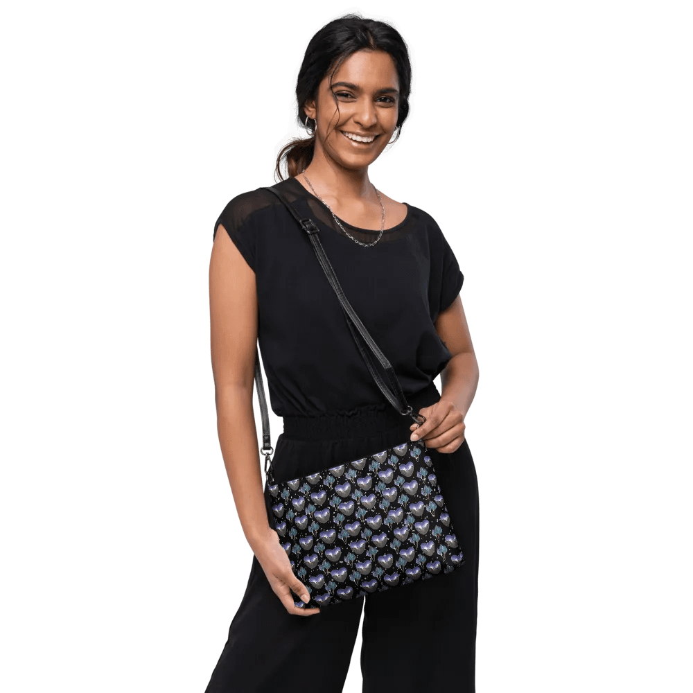Glossy Hearts Crossbody Bag for the elegant Genz ladies product image (10)