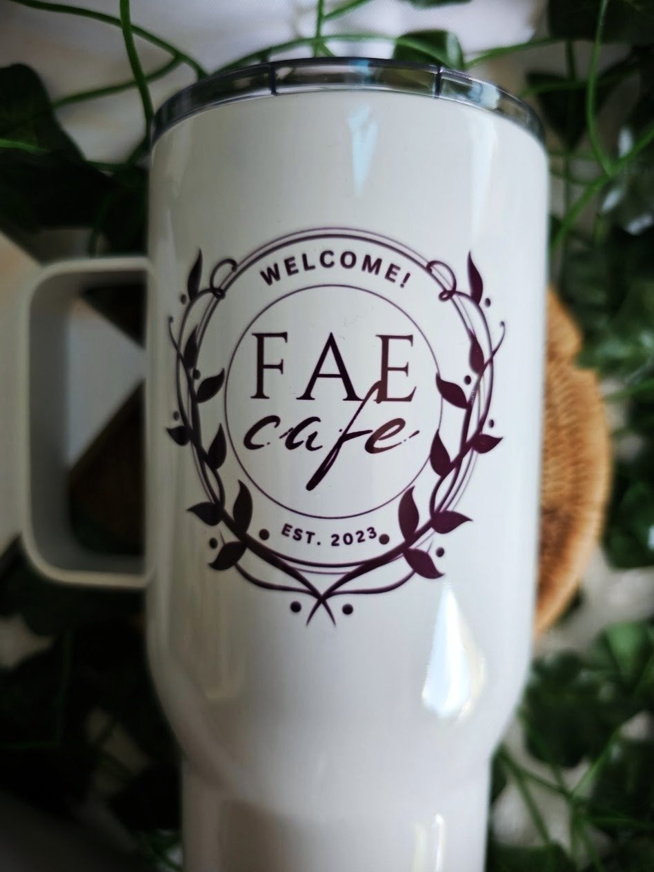 Your New Favorite Travel Mug: Fae Cafe White/Burgundy product image (4)