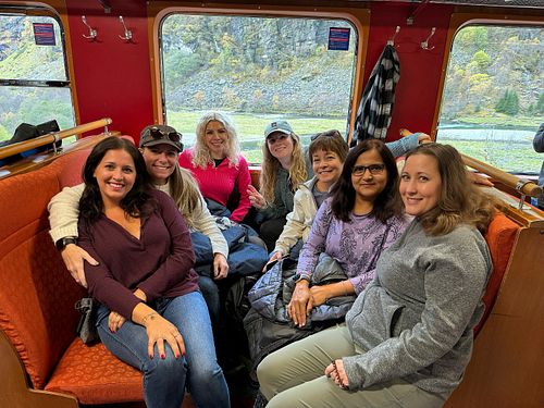 If international adventure with a built-in girl gang sounds like your vibe, check us out 💫
➡️ shegoes.travel

We bring advent...