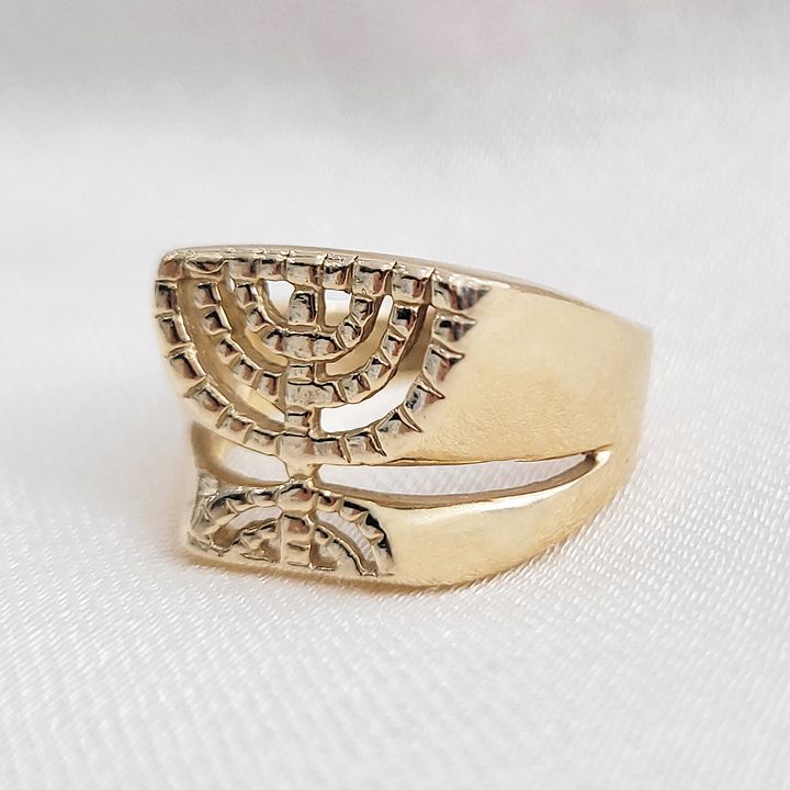 14 Karat Pure Gold Menorah Ring product image (2)