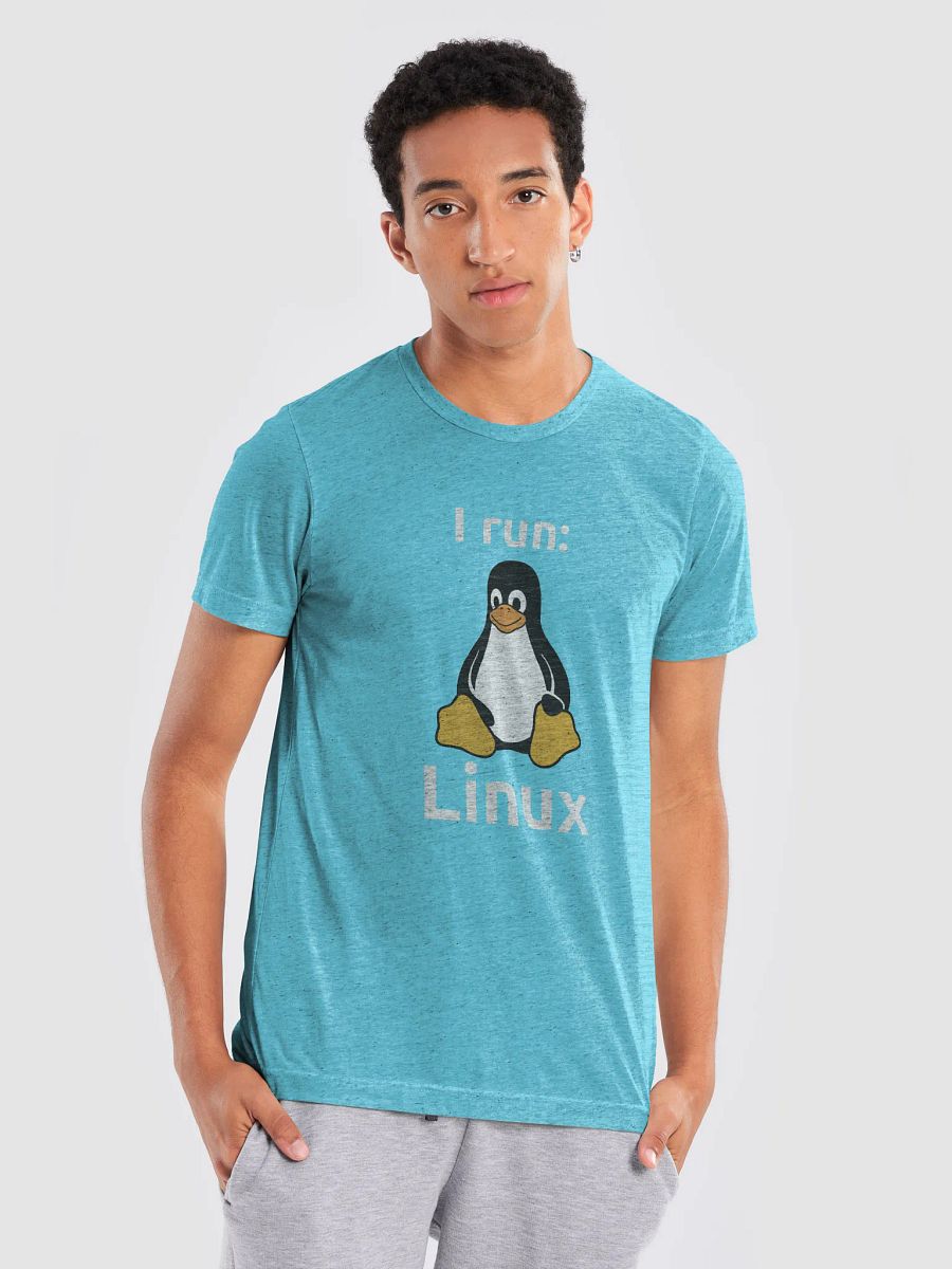 "I Run Linux" T-Shirt product image (6)
