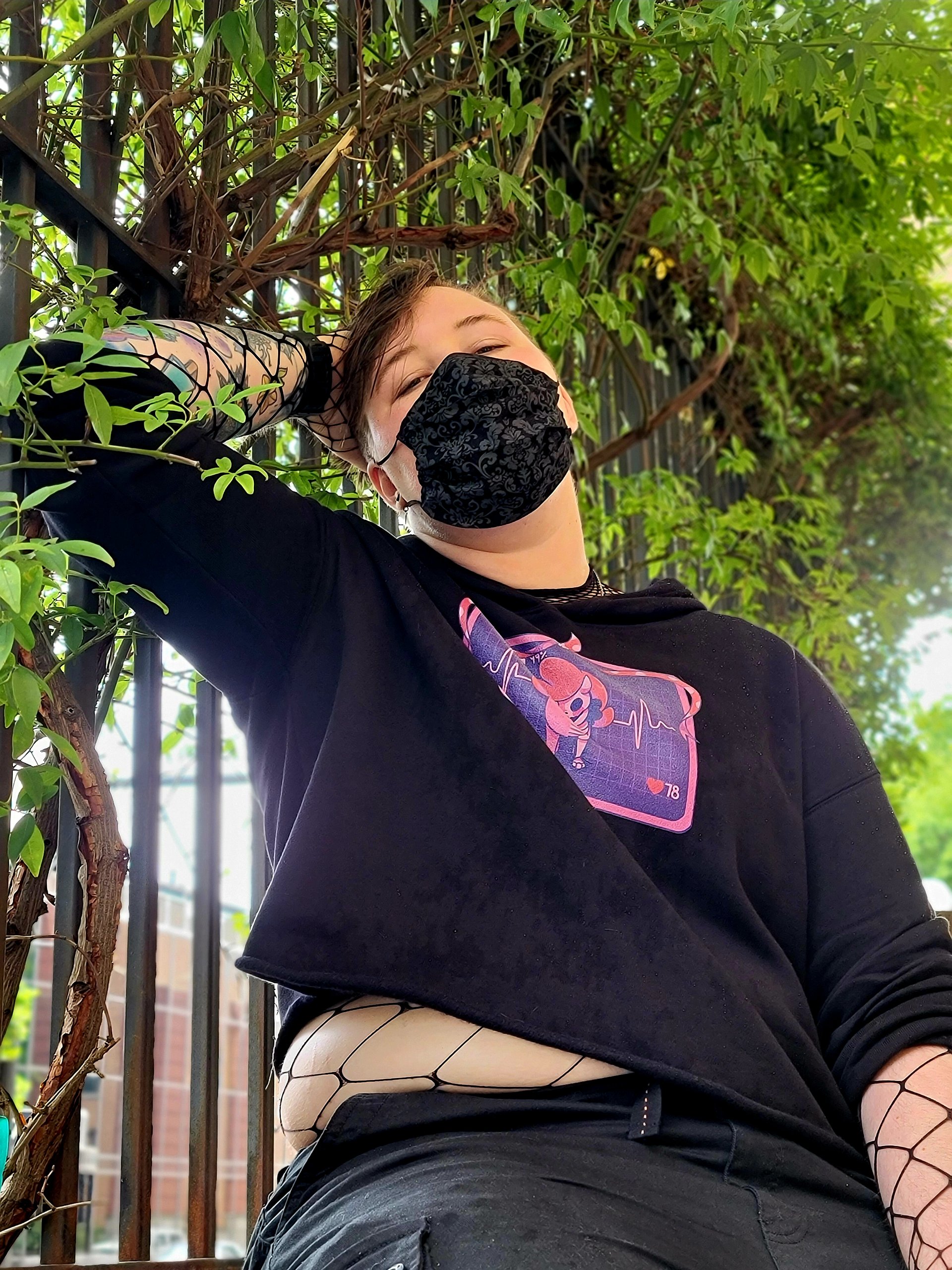 Sket X-ray (Cropped Hoodie) product image (2)