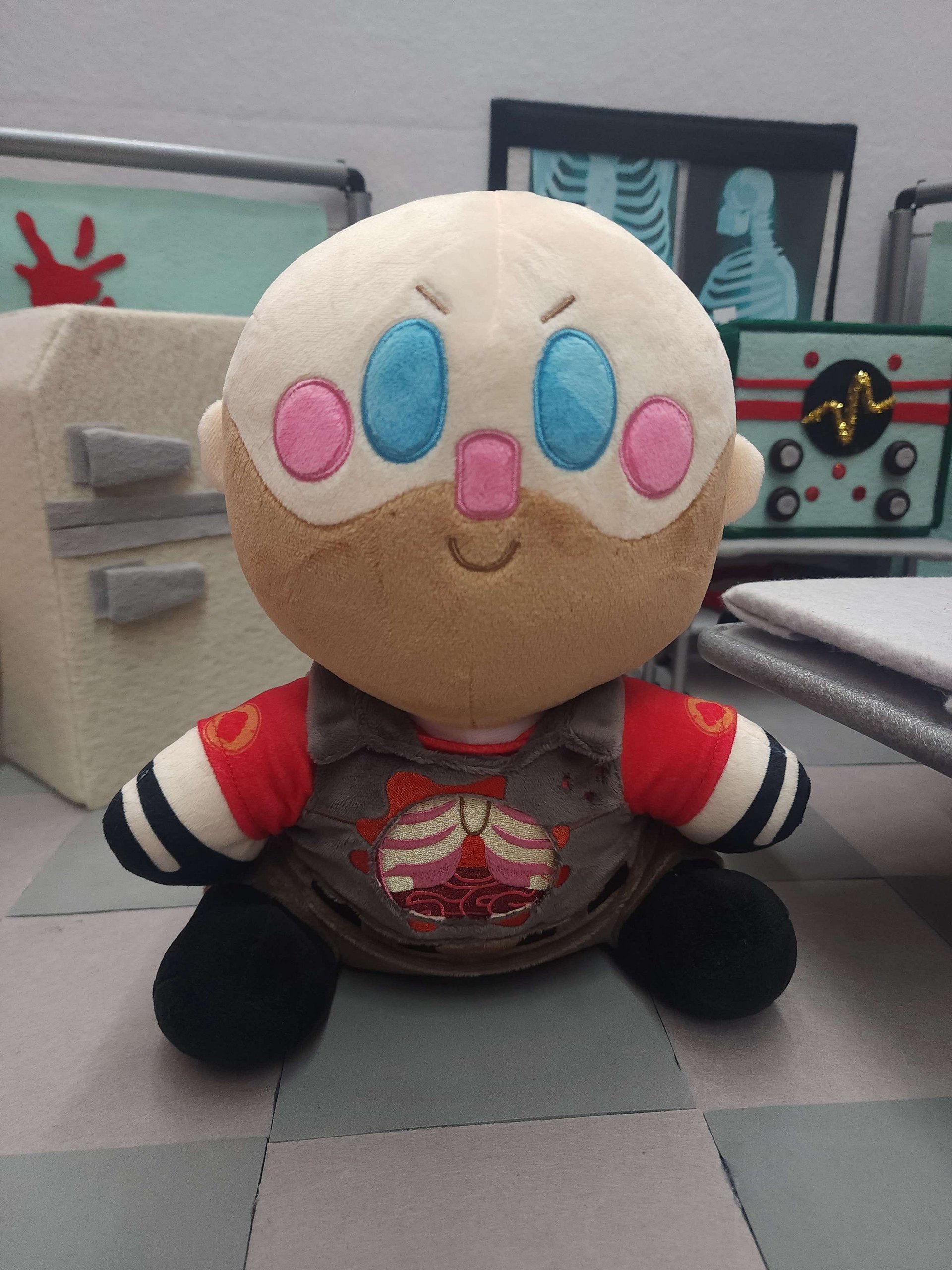 Team Fortress 2 Heavy Plushie (Meet the REAL Medic Limited Edition) product image (2)