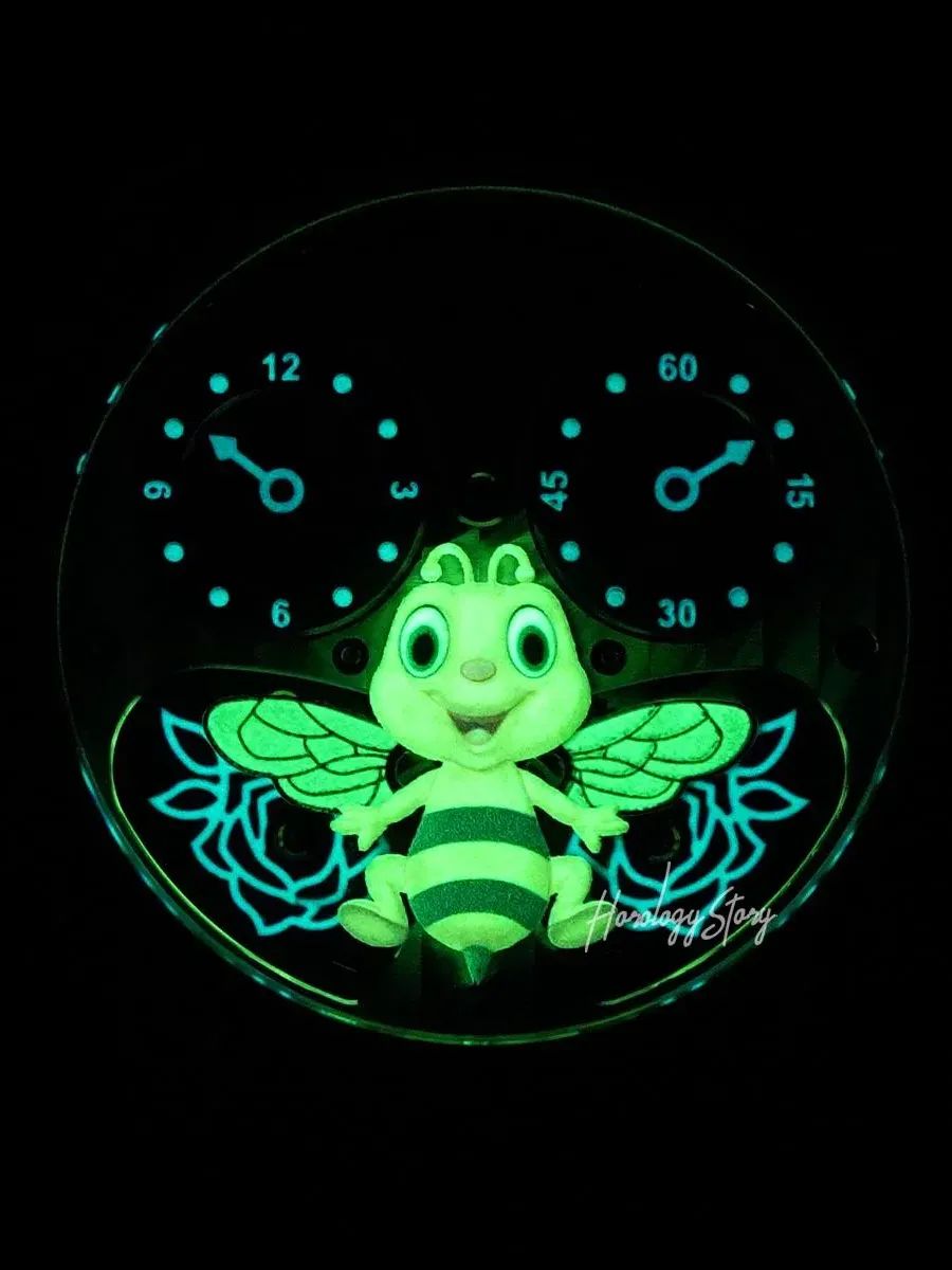 Lucky Harvey Silver Flying Bee Automatic product image (11)