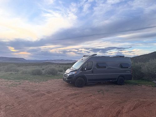 Another great dispersed camping spot! Near Enterprise,Utah #noovolife