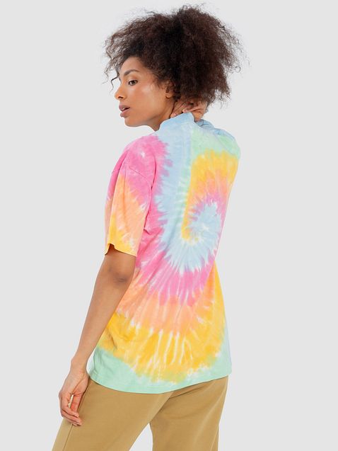 Photo showing Shaka Wear Oversized Tie-Dye T-Shirt