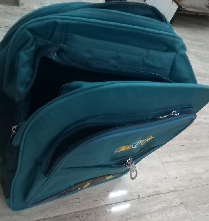 school bag product image (2)