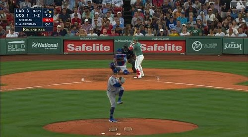 Alex Bregman’s RBI double brings the Red Sox within 1 of the Dodgers 💪

Update: Top 8, 3-2 Dodgers