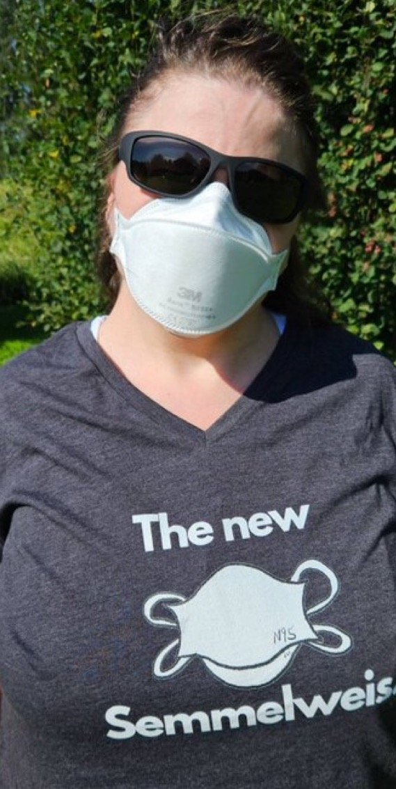 The New Semmelweis Relaxed V-Neck Tee product image (4)
