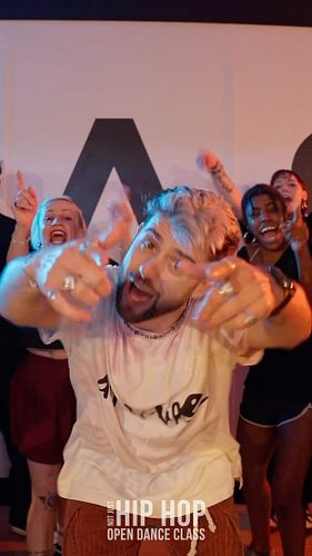 Mr Giga is always happy when surrounded by the Squad 🥰🧡

Join Arben and the Squad tomorrow for next NJHH class at 8:30pm only...