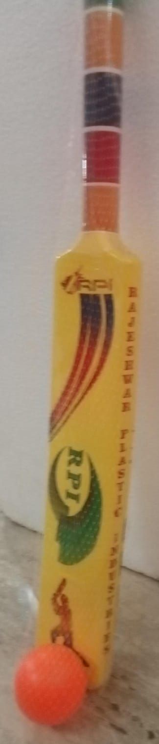 PLASTIC BAT BALL product image (2)