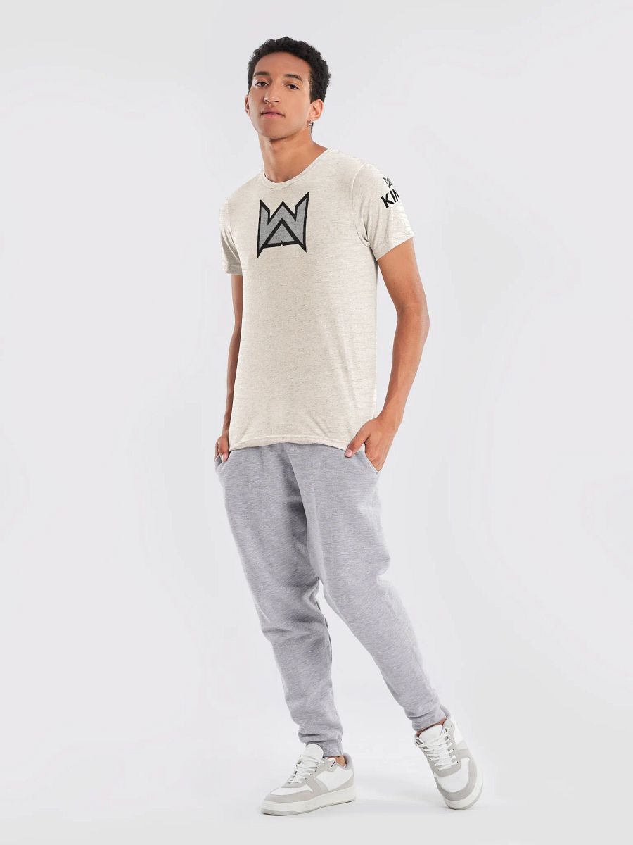 King Winny t-shirt product image (18)