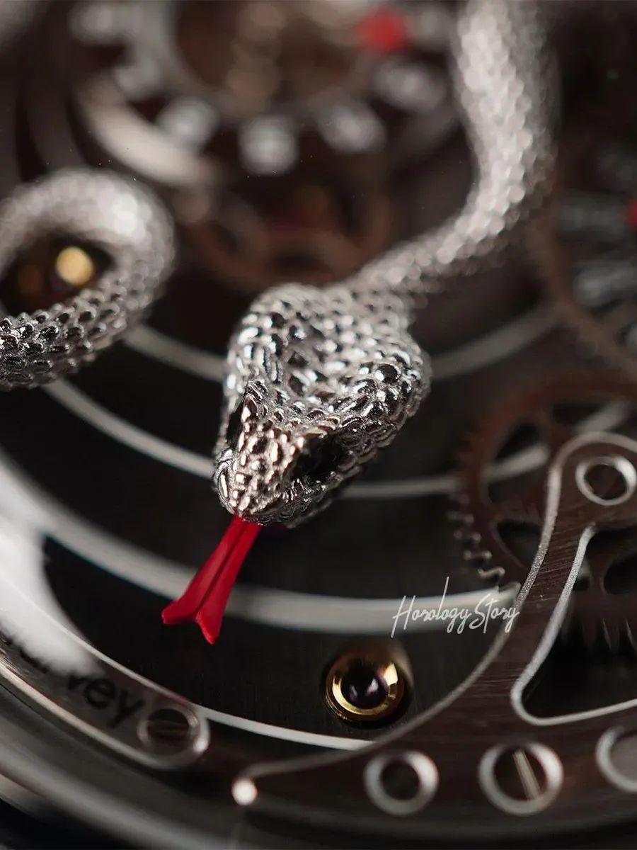 Lucky Harvey Silver Snake Automatic product image (5)