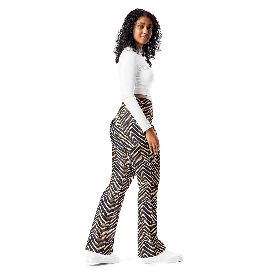 Snake Skin Flare Leggings product image (7)