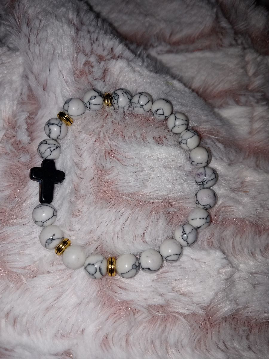 Boss momma white howlet healing stone bracelet product image (1)