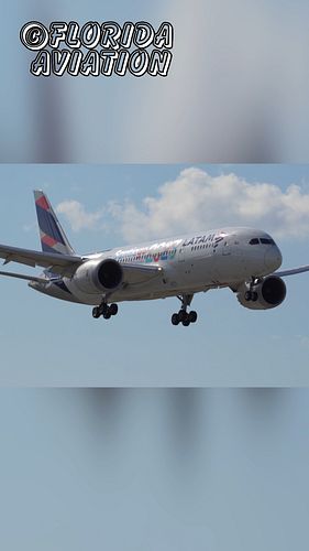 Heavy Boeing 787 Dreamliner Landing at Miami International Airport

#airplanespotting #planespotting #planespotter #airplanes...