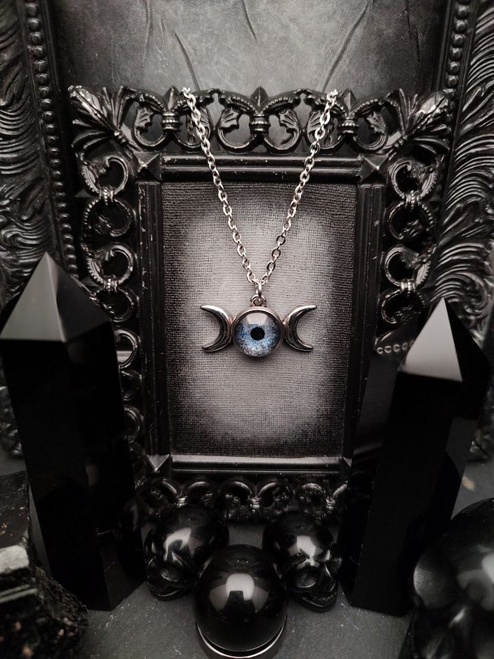 Moon Spirit - Selene Sky product image (1)