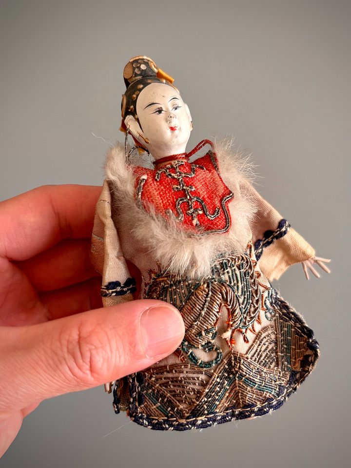 中国清代伝統手工芸「鉄線戯」人形 antique product image (1)