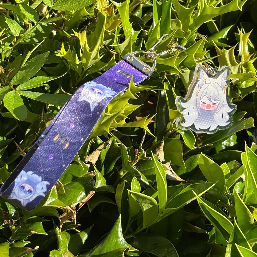 [Vampeaches Debut] Vampy Lanyard Keychain product image (1)