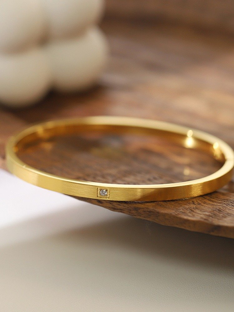 Brushed Matte Single Drill Bracelet | 18K Gold Plated product image (8)