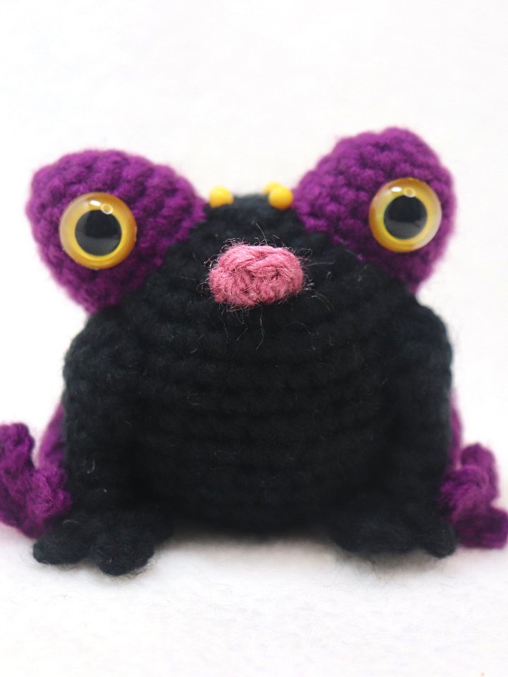Gothic Frog product image (1)