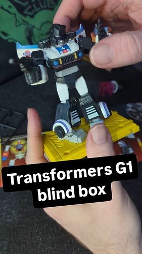 These days I need to buy #transformers merch just to feel anything

#retro #toy #blindbox #blindbag #transformersg1