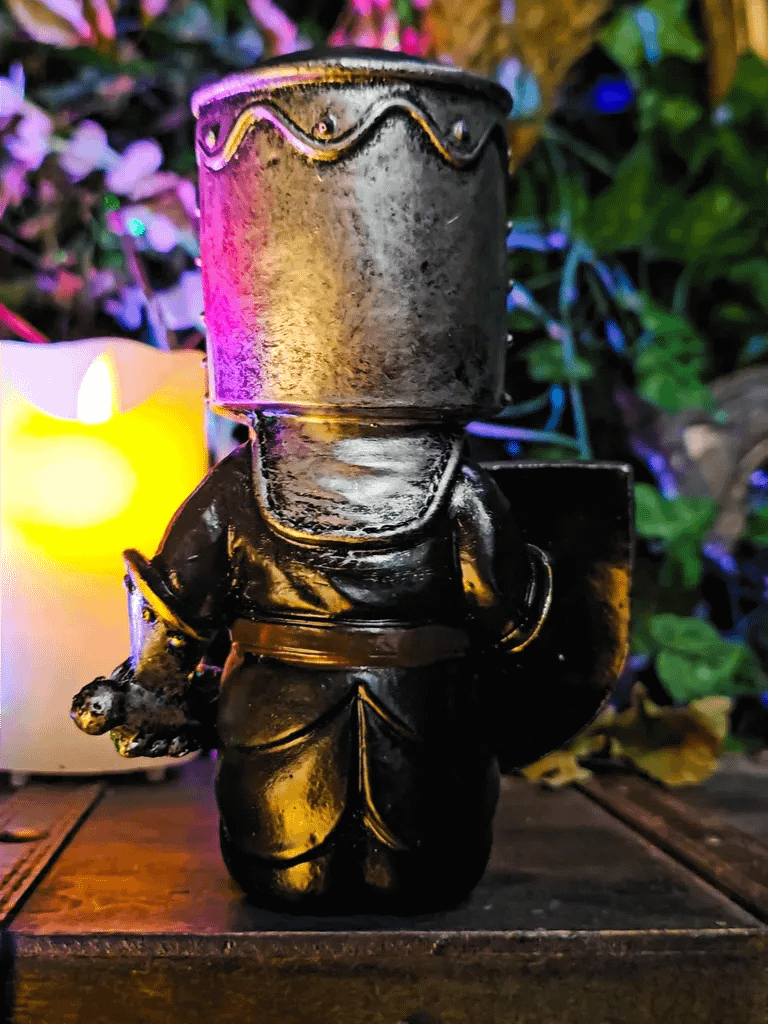 The Armored Kingdom Guardian Knight Collectible product image (4)