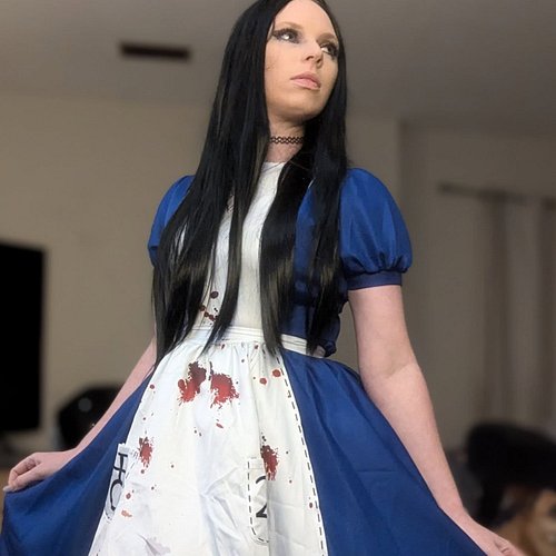 More cosplay!!! Haha 
Alice: Madness Returns cosplay!! I love this game it's where I got my name from! 
#cosplay #alicemadnes...