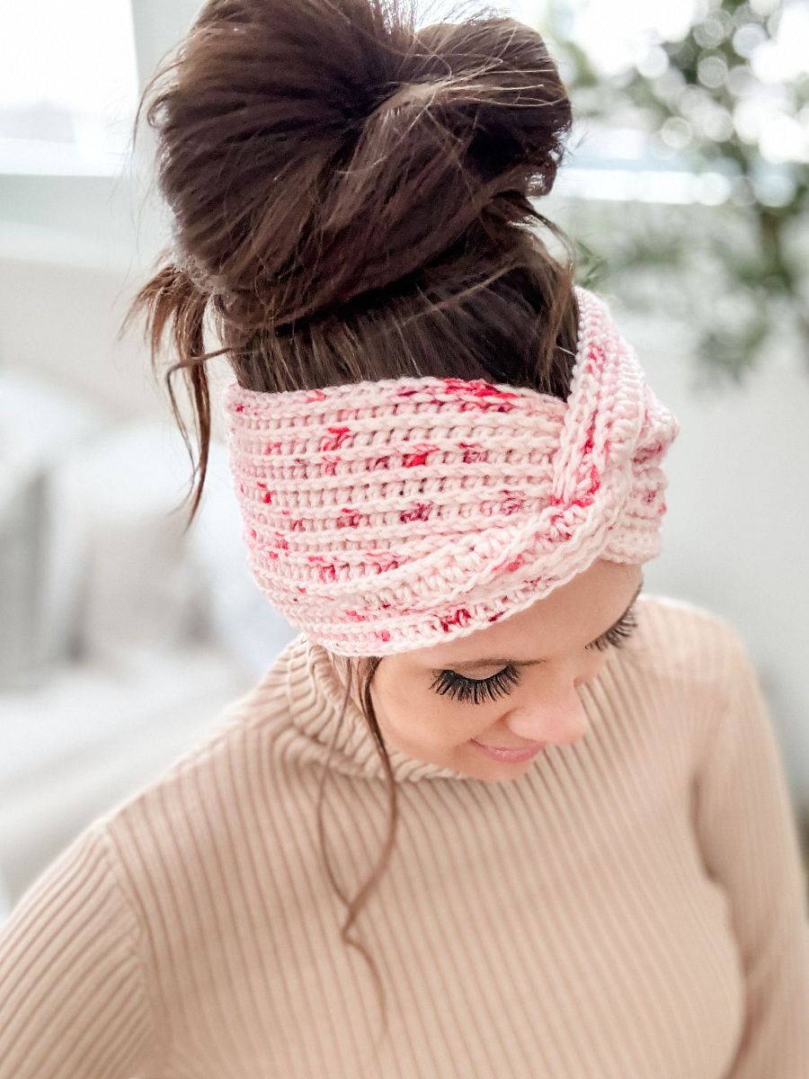 Snowy Season Headband Crochet Pattern product image (9)