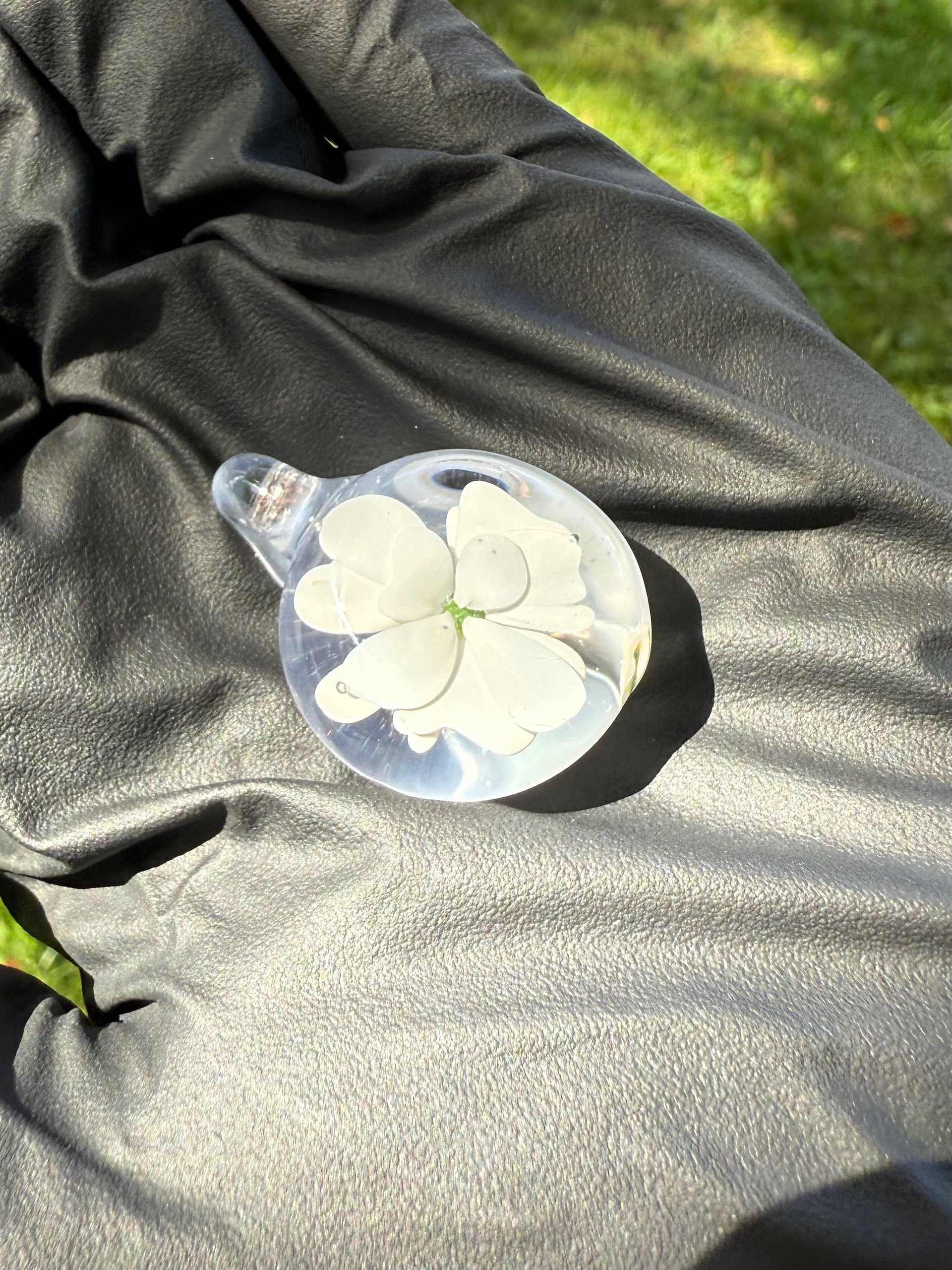 Small White Flower Pendant product image (1)