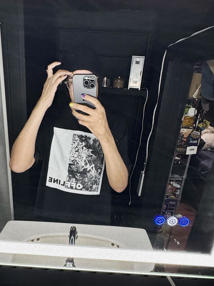 offline [champion tee] product image (2)