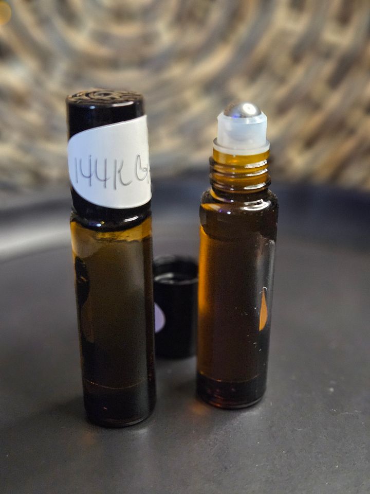 SCENTED BODY OIL product image (2)