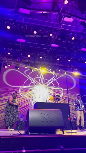 VIIIIIIIBES 🔊🌃⚡️

THE SPIRIT AND ENERGY IN THE AIR WHEN ARRESTED DEVELOPMENT ROCK THE STAGE IS SPECIAL!!

#JPERIODLiveMixtape...