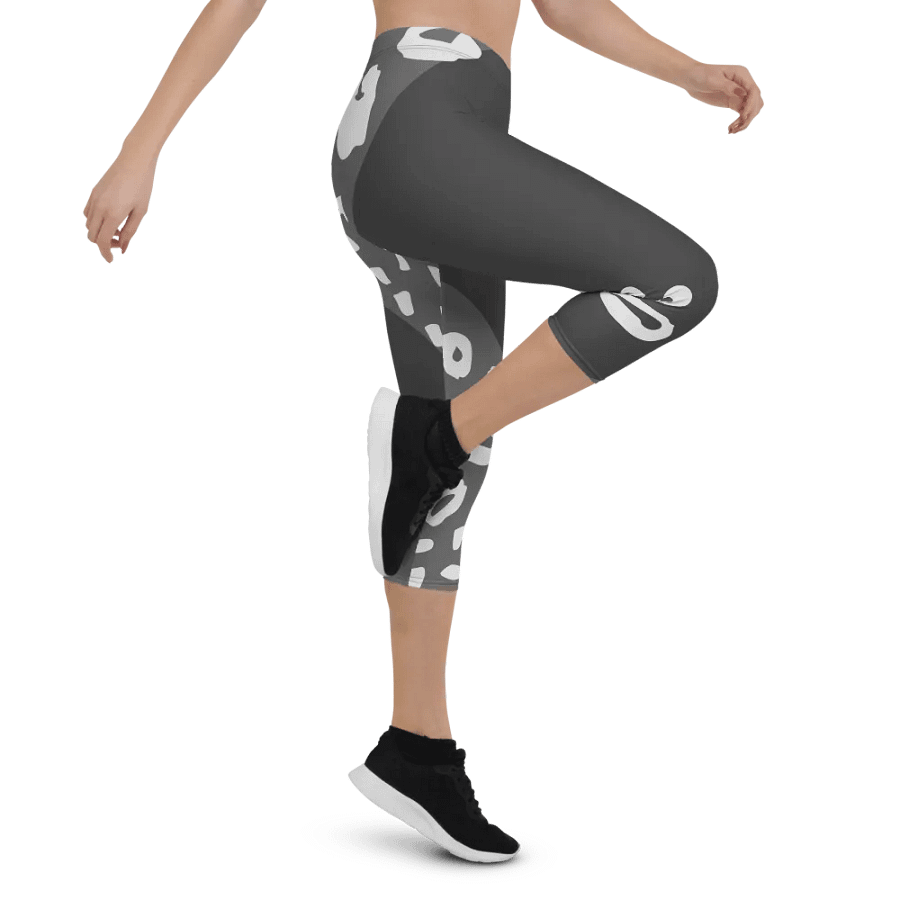 Grey Wilderness Camo Capri Leggings product image (5)