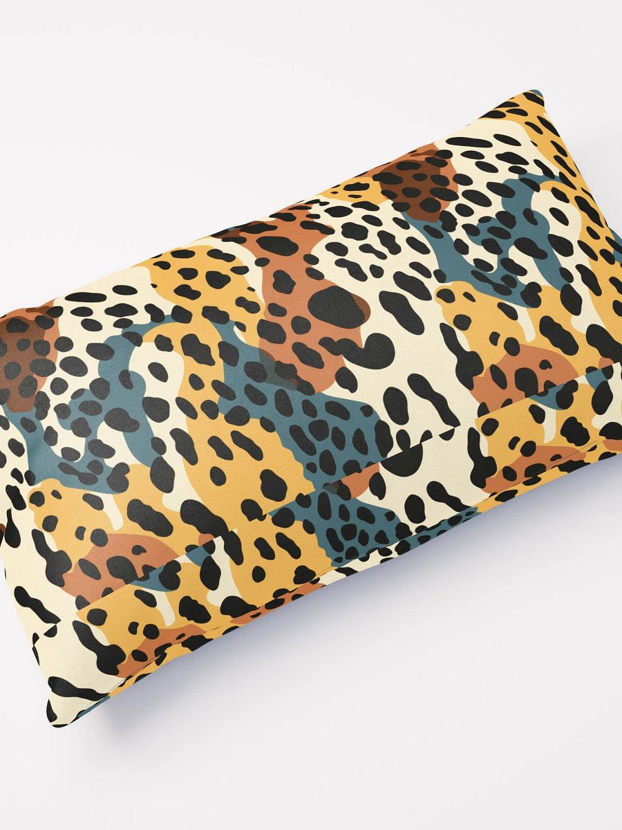 Pillow with modern animal print product image (10)