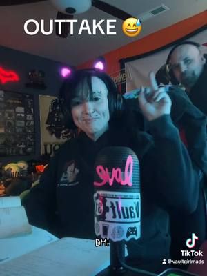 Freaking @StoredDragon | Twitch Streamer out take from yesterdays dnd video, he’s literally streaming our dnd session while I did this, but he still gets up to interrupt me LOL #outtake #blooper #bish #dragonisabish #storeddragonfamily #dungeonsanddragons #dnd #adhd #twitch #twitchstreamer #girlswithtattoos #girlswithtattoos #fyp 