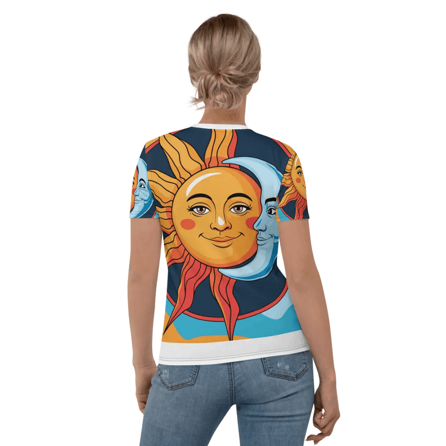 Graphic T-shirt product image (1)