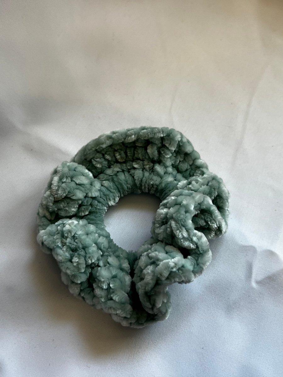 Velvet Luxe Scrunchies product image (2)