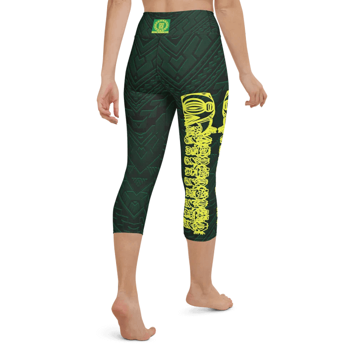 Symmetrical Serenity Yoga Capri Leggings product image (2)