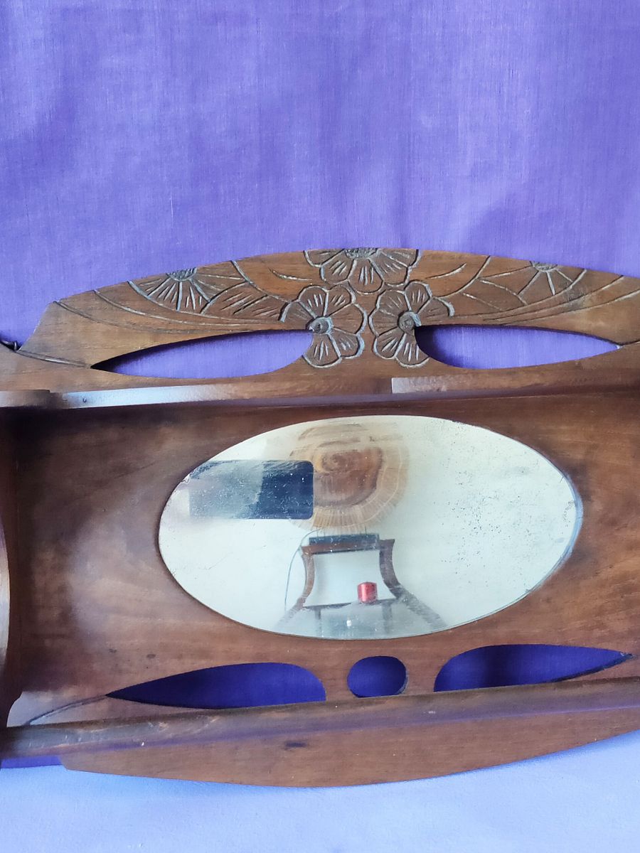 Cabide Vintage dos Anos 20 - Peça Única em Madeira para parede com Prateleira product image (3)