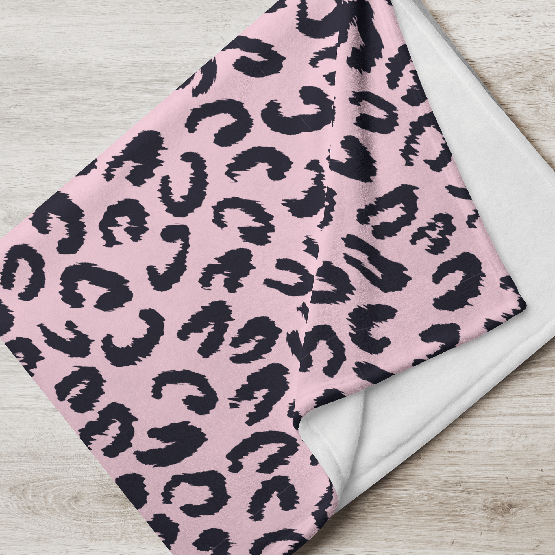 Stylish Pink Leopard Print Throw Blanket for Cozy Comfort product image (7)