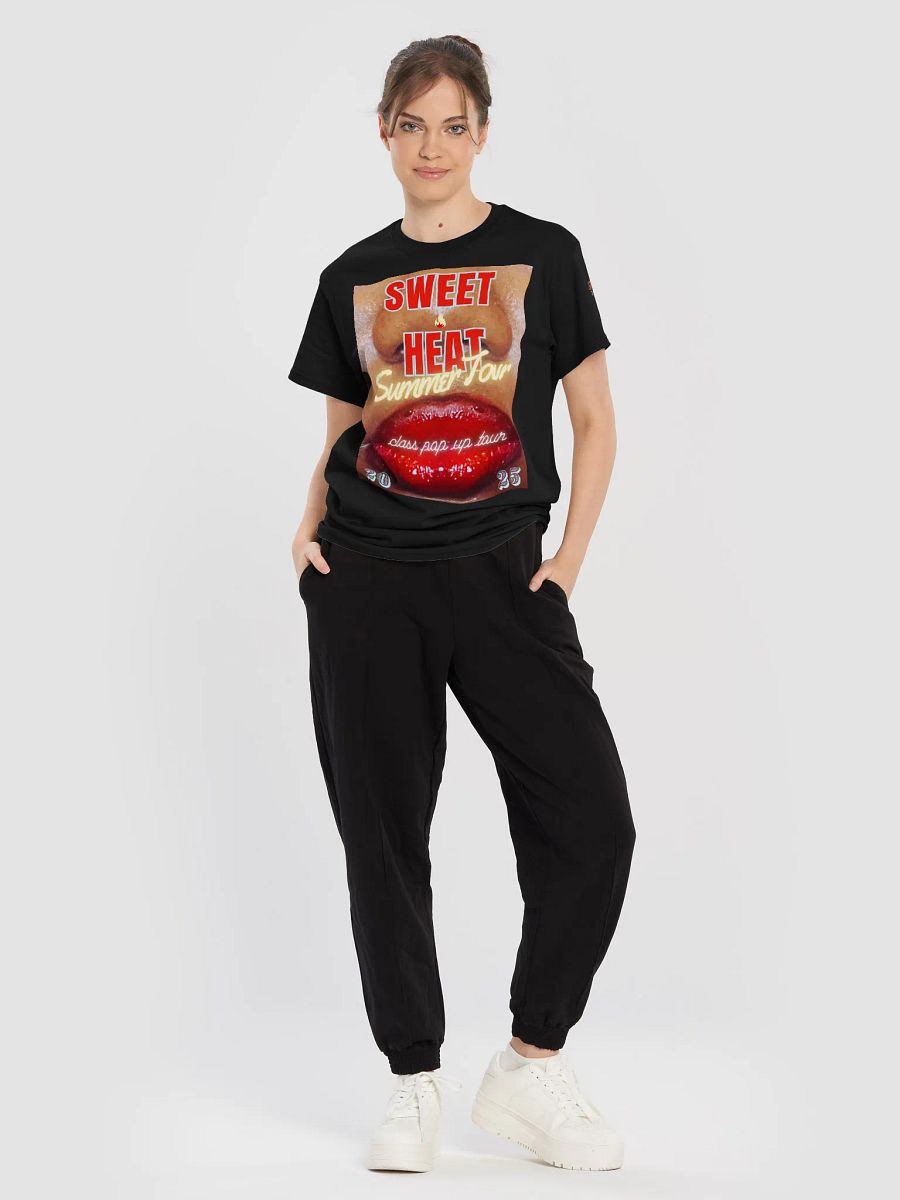 Taste The Sweet, Feel the Heat TOUR TEE product image (18)