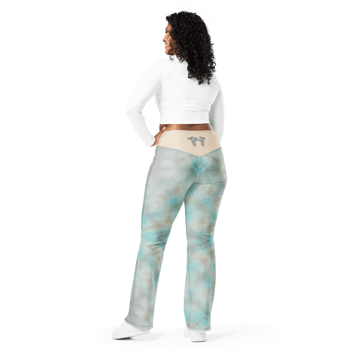 Iyshown a'yin Leggings product image (1)
