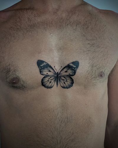 sTerNum buTtErFLy 

for my bro @brad_andrews99

#sternumtattoo #butterfly #butterflytattoo #butterflyart #tattoo #ink #tattoo...