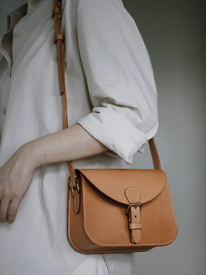 Vegetable Tanned Leather Saddle Bag - Small product image (2)