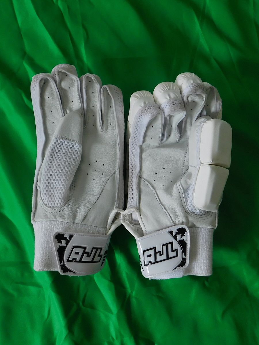 Cricket Batting Gloves product image (2)
