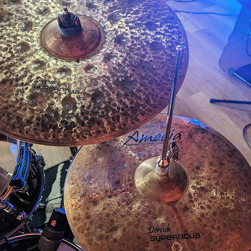 Sorry for even more drum kit photo spam. Seems to be all I post lately, but, I'm genuinely so so happy with these new cymbals...
